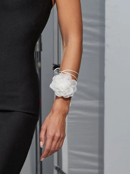 Rosie White Flower Mesh Choker Mew Mews Fashion Necklace