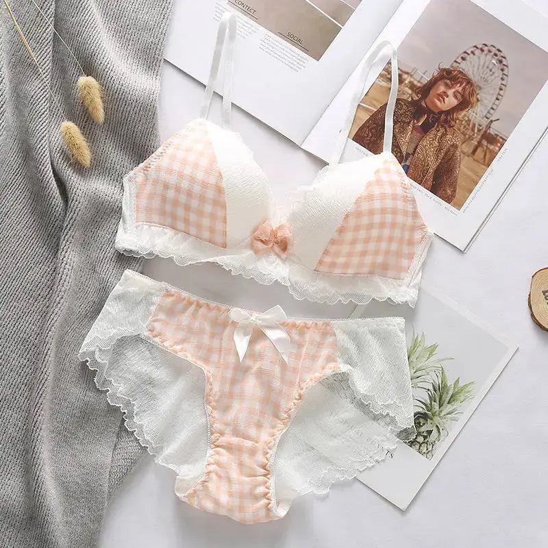 Waiting For A Train Bra Set LacyNighty Lingerie & Intimates