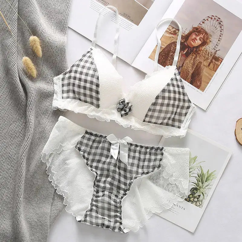 Waiting For A Train Bra Set LacyNighty Lingerie & Intimates