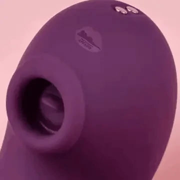 The Screamer Sucking Massager LacyNighty